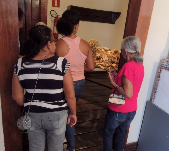 api-modulos/fotos/img/galeria_cat_culturais_536/536/13518/VISTA GUIADA POR GUSTAVO, CRÁS AUGUSTO DE OLIVEIRA DUARTE, RESPONSÁVEL LUCILENE, 26.11.2025 (10).jpg